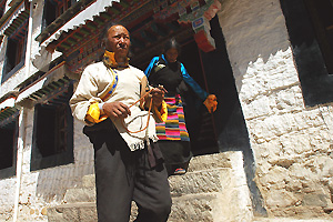 Pelgrim en zijn vrouw (Drepung Monastery, Lhasa)